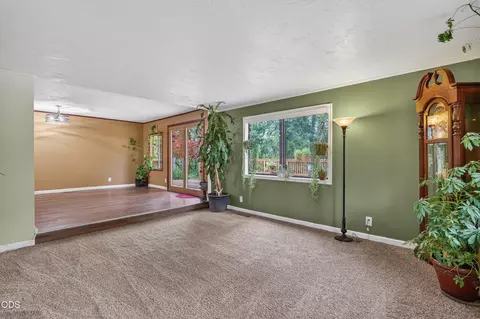 Living - 5003 Rogue Riv, Eagle Point, OR 97524 photo 6 of 6