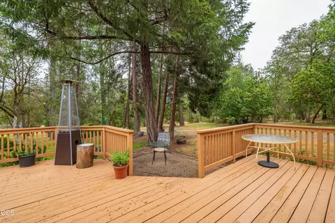Exterior - 5003 Rogue Riv, Eagle Point, OR 97524 photo 5 of 18