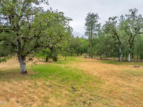 Exterior - 5003 Rogue Riv, Eagle Point, OR 97524 photo 13 of 18