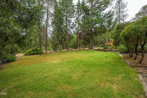 Exterior - 5003 Rogue Riv, Eagle Point, OR 97524 photo 11 of 18