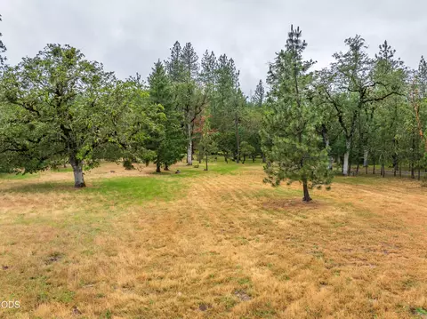 Exterior - 5003 Rogue Riv, Eagle Point, OR 97524 photo 12 of 18