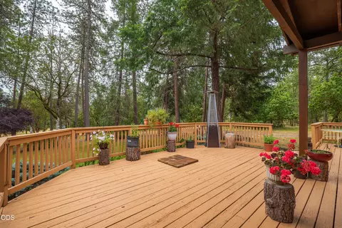 Exterior - 5003 Rogue Riv, Eagle Point, OR 97524 photo 3 of 18