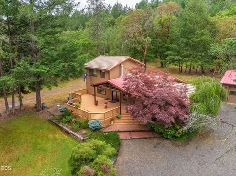 Exterior - 5003 Rogue Riv, Eagle Point, OR 97524 photo 18 of 18