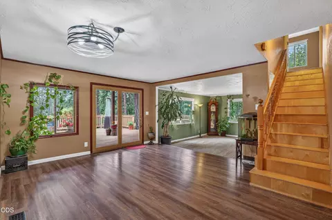Living - 5003 Rogue Riv, Eagle Point, OR 97524 photo 1 of 6