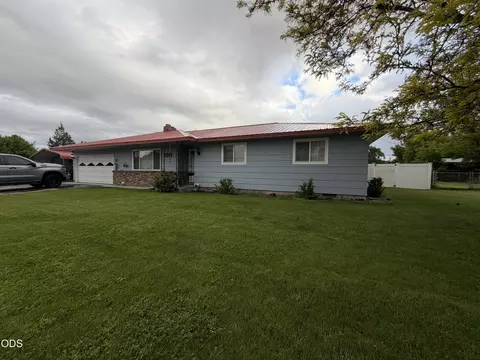 3822 Mazama Dr, Klamath Falls, OR 97603