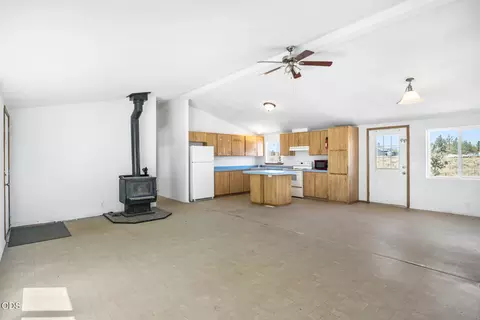 65225 94th St, Bend, OR 97703 photo 9