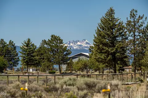 65225 94th St, Bend, OR 97703 photo 4
