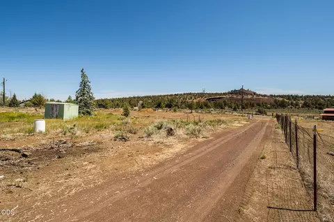 65225 94th St, Bend, OR 97703 photo 41