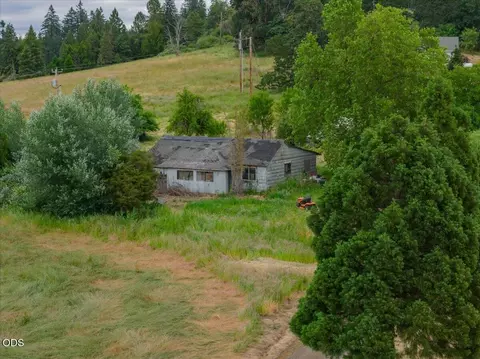 Exterior - 38289 S Ruby Loop, Scio, OR 97374 photo 12 of 13