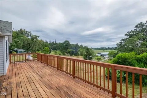 Exterior - 38289 S Ruby Loop, Scio, OR 97374 photo 9 of 13