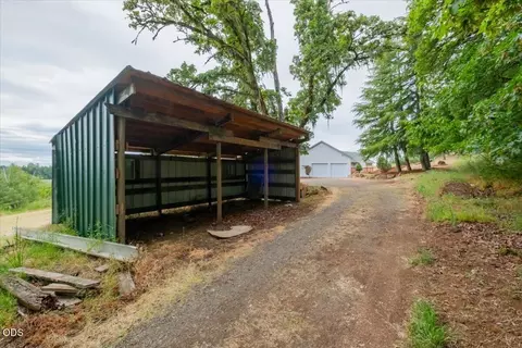 Exterior - 38289 S Ruby Loop, Scio, OR 97374 photo 11 of 13