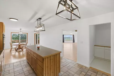 Kitchen - 38289 S Ruby Loop, Scio, OR 97374 photo 1 of 2