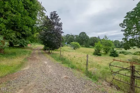 Exterior - 38289 S Ruby Loop, Scio, OR 97374 photo 2 of 13