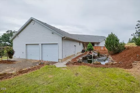 Exterior - 38289 S Ruby Loop, Scio, OR 97374 photo 6 of 13