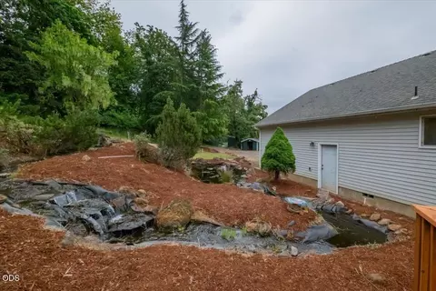 Exterior - 38289 S Ruby Loop, Scio, OR 97374 photo 5 of 13