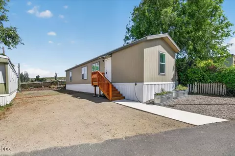 1235 N Mountain Ave UNIT 9, Ashland, OR 97520