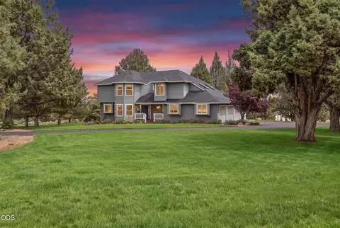 22055 White Peaks Dr, Bend, OR 97702