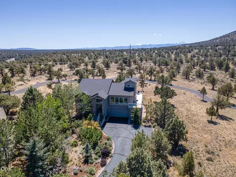 2269 Hawk Owl Ct, Redmond, OR 97756