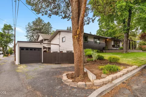 1531 NW 10th St, Bend, OR 97703