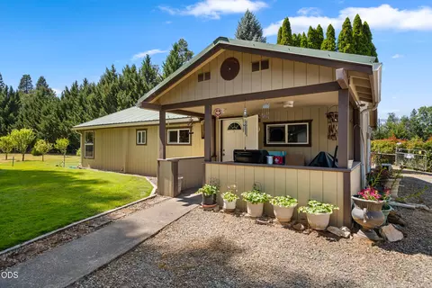 4551 Holland Loop Rd, Cave Junction, OR 97523