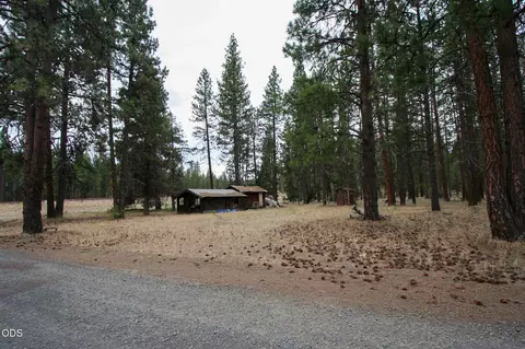 9208 Mina Bird Dr, Bonanza, OR 97623
