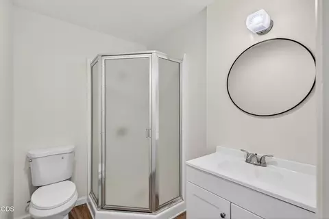 Bath - 502 S B St, Phoenix, OR 97535 photo 2 of 4