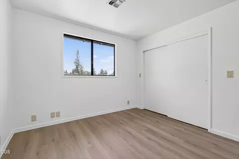 Bedroom - 502 S B St, Phoenix, OR 97535 photo 4 of 6