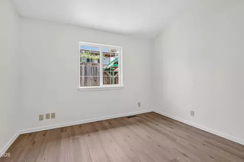 Bedroom - 502 S B St, Phoenix, OR 97535 photo 1 of 6