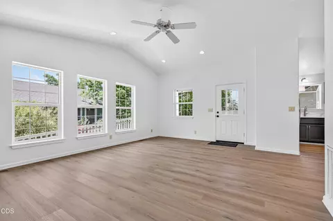 Living - 502 S B St, Phoenix, OR 97535 photo 1 of 3