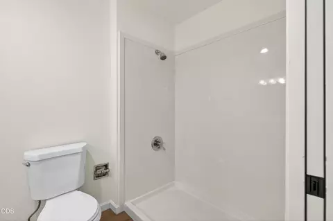 Bath - 502 S B St, Phoenix, OR 97535 photo 4 of 4