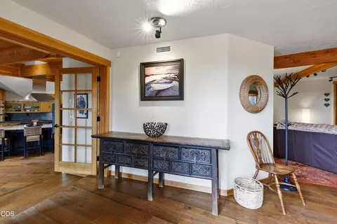 Entry Way - 63220 Johnson Rd, Bend, OR 97703 photo 1 of 5