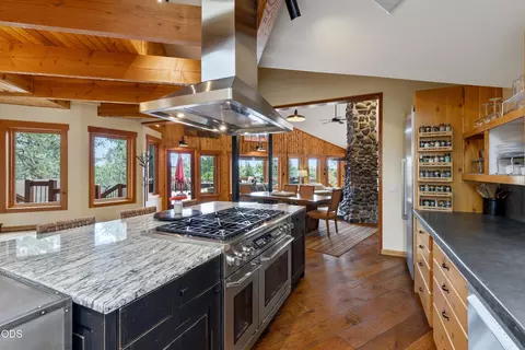 Kitchen - 63220 Johnson Rd, Bend, OR 97703 photo 6 of 8
