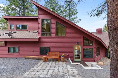 Exterior - 63220 Johnson Rd, Bend, OR 97703 photo 6 of 12