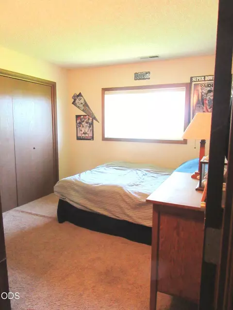 Bedroom - 2917 Shady Dell Rd, Macdoel, CA 96058 photo 1 of 5