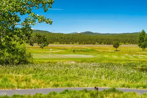 56947 Vista Ln #9, Sunriver, OR 97707