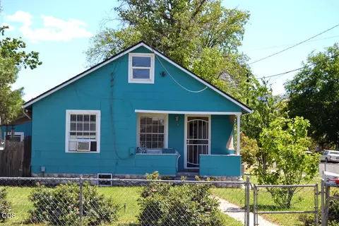 317 W Clark St, Medford, OR 97501