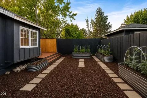 Exterior - 1382 NE Drost Dr, Bend, OR 97701 photo 4 of 11