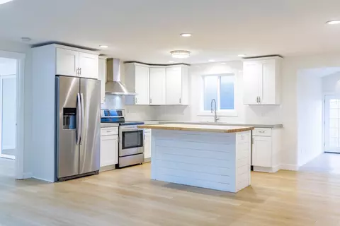 Kitchen - 1382 NE Drost Dr, Bend, OR 97701 photo 1 of 5