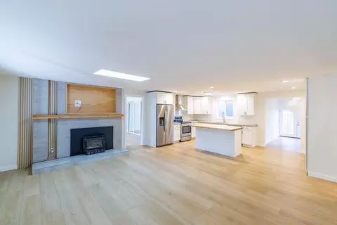 Living - 1382 NE Drost Dr, Bend, OR 97701 photo 2 of 11
