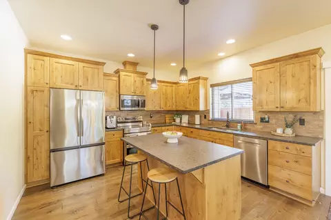 Kitchen - 16802 Pony Express Way, Bend, OR 97707 photo 2 of 2