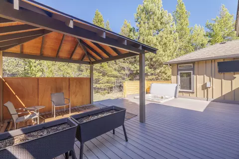 Exterior - 16802 Pony Express Way, Bend, OR 97707 photo 4 of 9