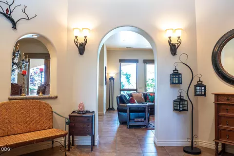 Entry Way - 445 Quail Run, Eagle Point, OR 97524 photo 3 of 5