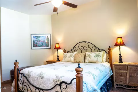 Bedroom - 445 Quail Run, Eagle Point, OR 97524 photo 6 of 6