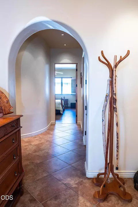 Entry Way - 445 Quail Run, Eagle Point, OR 97524 photo 5 of 5