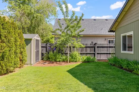 Exterior - 637 NE Mason, Bend, OR 97701 photo 7 of 9