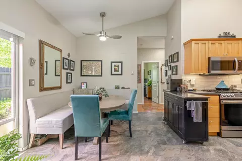 Dining - 637 NE Mason, Bend, OR 97701 photo 1 of 2