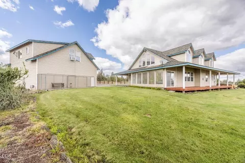 Exterior - 24585 Dodds Rd, Bend, OR 97701 photo 4 of 16