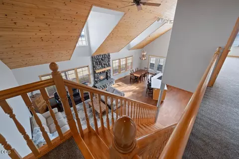 Entry Way - 24585 Dodds Rd, Bend, OR 97701 photo 3 of 4