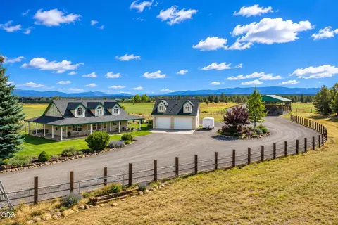 24585 Dodds Rd, Bend, OR 97701
