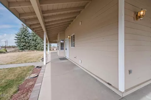 Exterior - 24585 Dodds Rd, Bend, OR 97701 photo 12 of 16